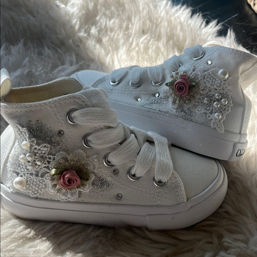 White Floral Kids High-Top Sneakers